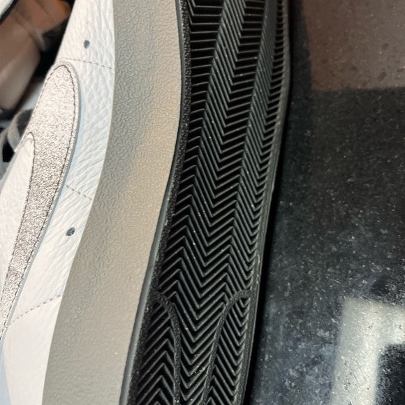 Sz 11 NIKE BLAZER MID '77 SE 50 YEARS OF HIP HOP CASUAL SHOES - Picture 9 of 11